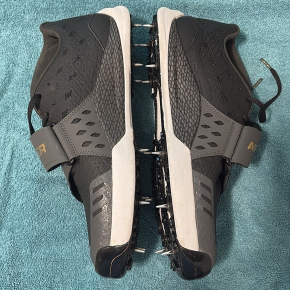 Under Armor Track and Field Javelin Throwing Shoes - Picture 4 of 9